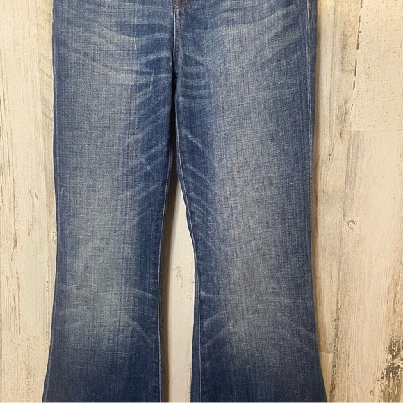 Madewell Flea Market Flare High Rise Jeans -Medium Whiskered Stone Wash size 26 - Picture 8 of 11